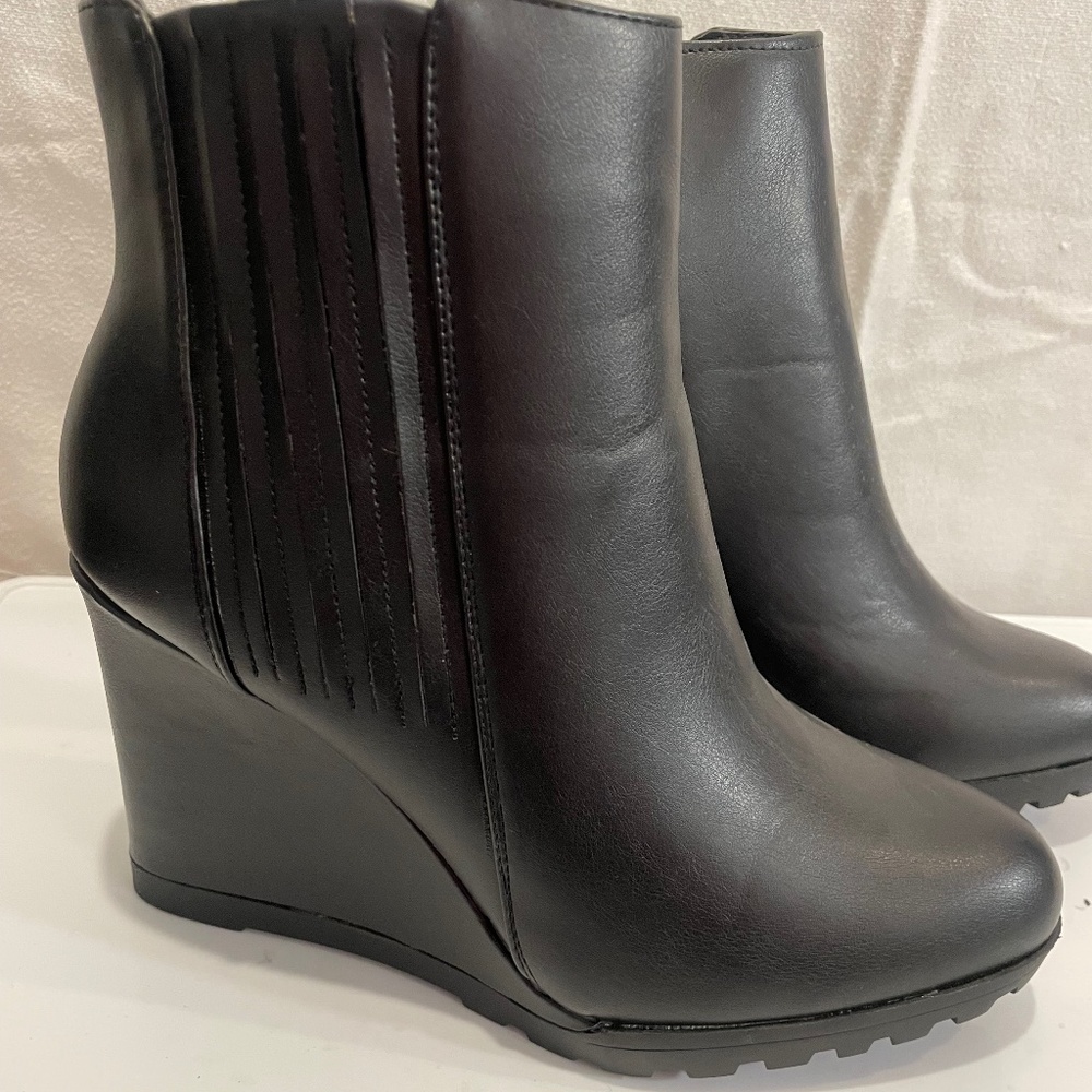 Black ankle wedge boots